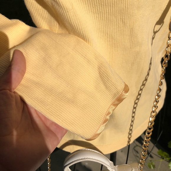 Eddie Bauer pastel yellow ribbed long sleeve shirt - Picture 4 of 8